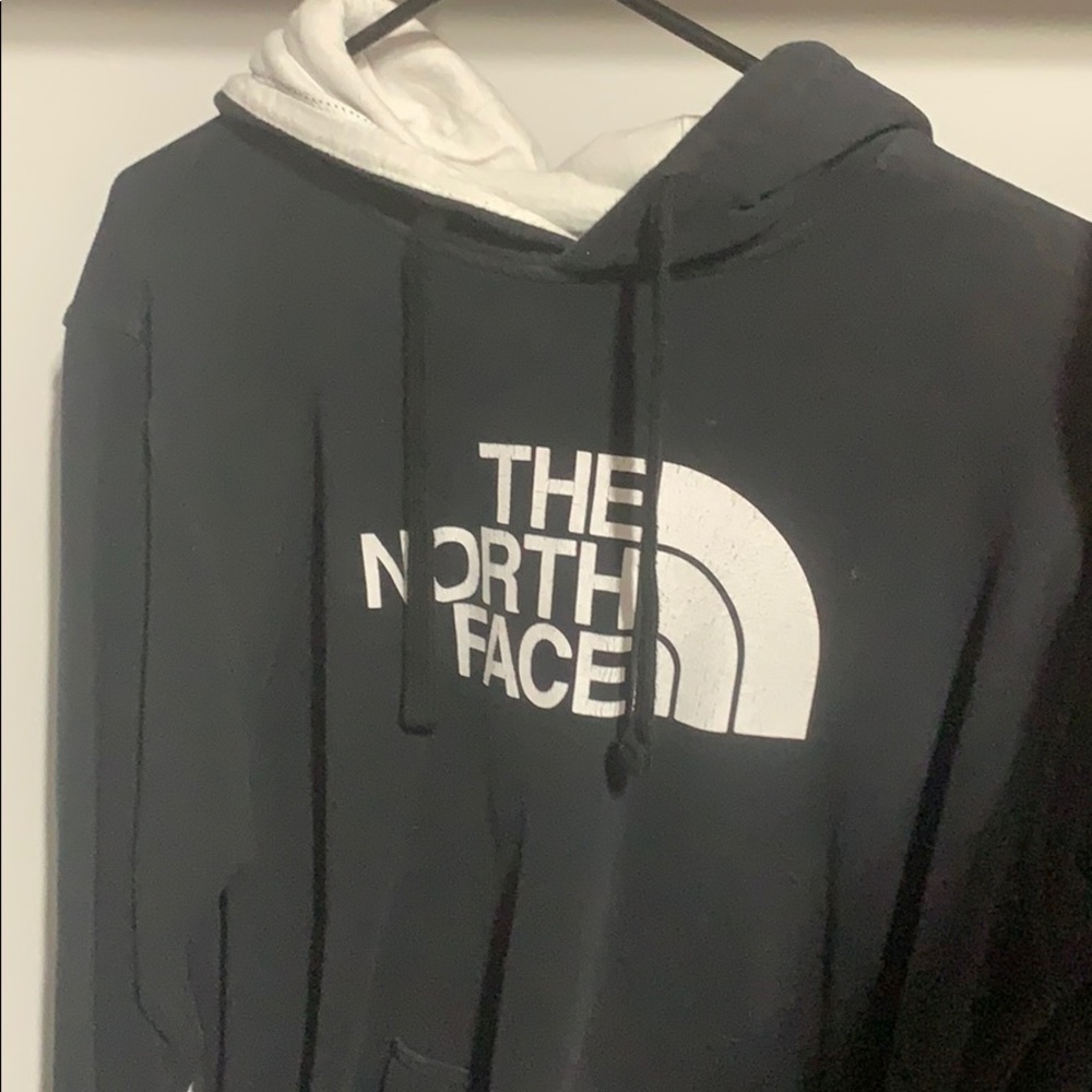 Men’s Northface Sweatshirt